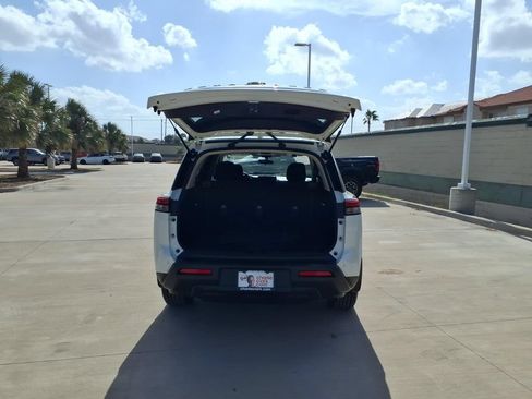Used 2023 Nissan Pathfinder S FWD image 22