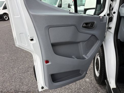Used 2019 Ford Transit 250 148 Medium Roof RWD image 11