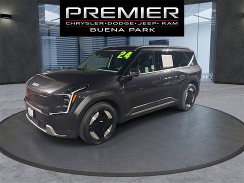 Used 2024 Kia EV9 Wind image 4