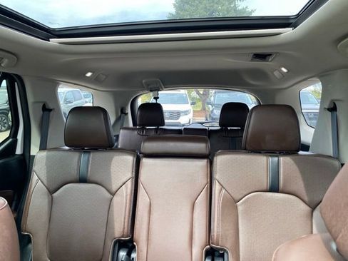 Used 2023 Honda Pilot Elite image 15