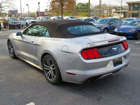 Used 2017 Ford Mustang Premium image 15