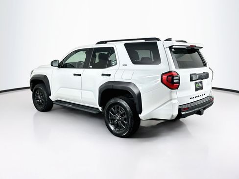 Used 2025 Toyota 4Runner SR5 AWD/4WD image 5
