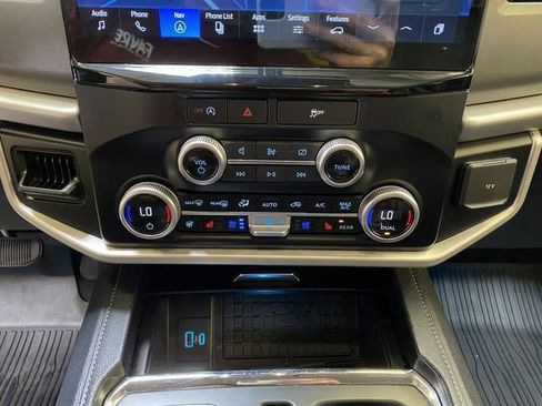 Used 2024 Ford Expedition Max XLT image 47