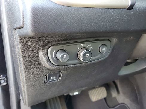 Used 2018 GMC Terrain Denali image 11