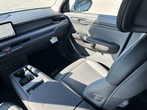 New 2026 Kia EV9 Light image 24