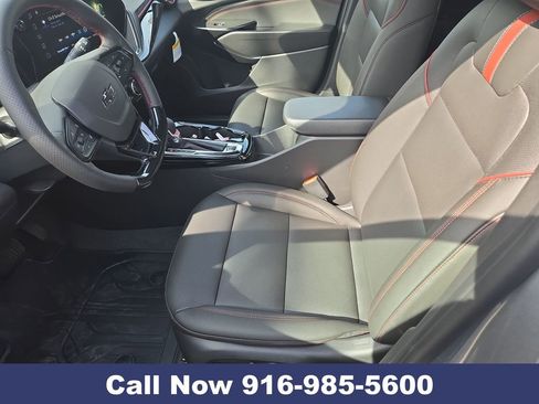 New 2026 Chevrolet Trax RS w/ Sunroof Package image 23