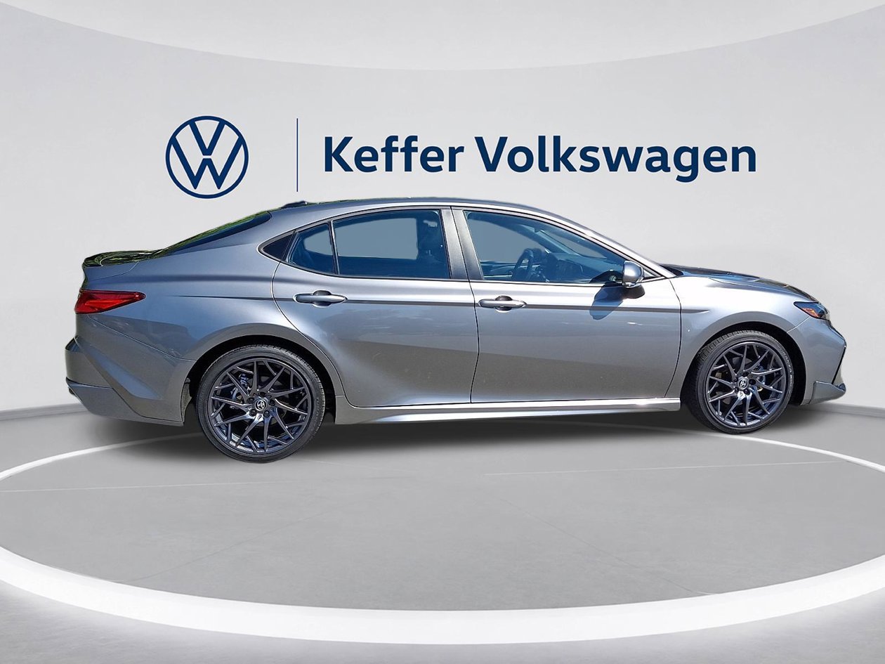 Used 2025 Toyota Camry XSE FWD image 7