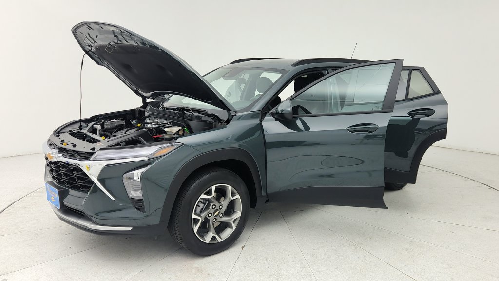 Used 2026 Chevrolet Trax LT FWD image 10