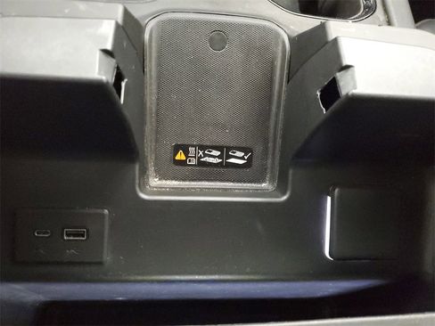 Used 2024 GMC Sierra 2500 AT4 w/ AT4 Premium Plus Package image 21