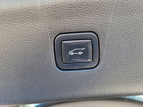 Used 2021 Buick Enclave Essence w/ Trailering Package, 5000 lbs. image 9