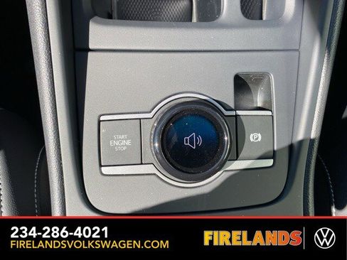 New 2025 Volkswagen Tiguan SE image 38