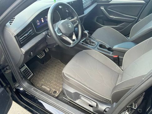 Used 2025 Volkswagen Jetta Sport FWD image 7