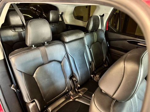 Used 2025 Honda Pilot EX-L image 32