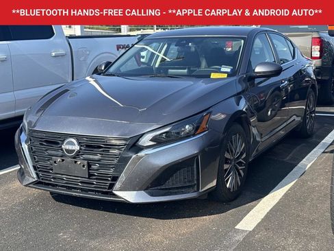 Used 2023 Nissan Altima 2.5 SV FWD image 3