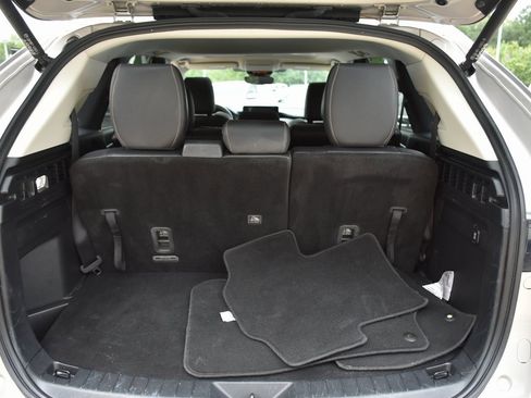 Used 2024 MAZDA CX-90 3.3 Turbo w/ Preferred Plus image 36