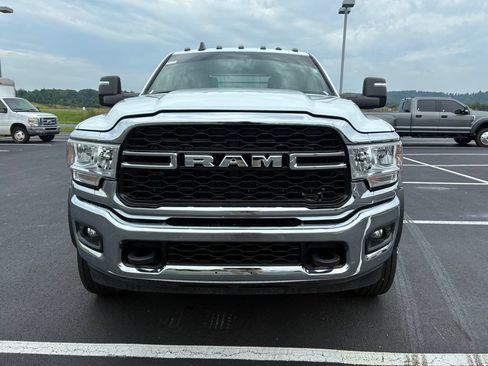 Used 2024 RAM 4500 Tradesman w/ Chrome Appearance Group AWD/4WD image 5