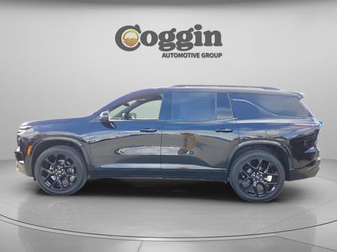 New 2026 Chevrolet Traverse RS w/ LPO, Floor Liner Package image 3