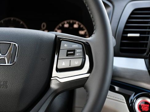 Used 2025 Honda Odyssey Touring image 26