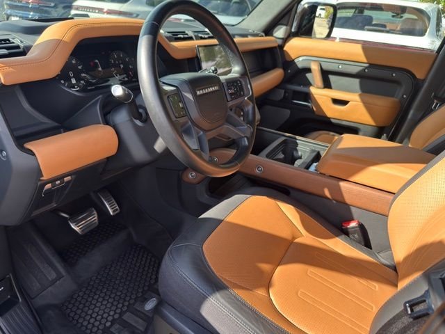 Used 2023 Land Rover Defender 130 X AWD/4WD image 9