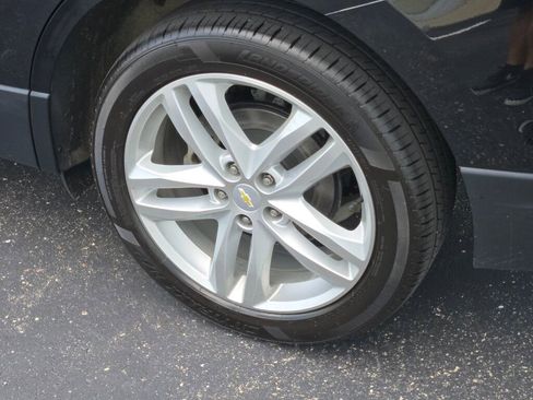 Used 2018 Chevrolet Equinox Premier image 14