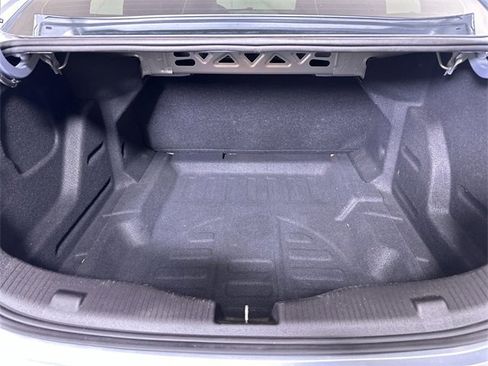 Used 2018 Chevrolet Cruze LS image 27
