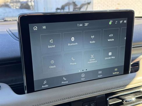 Used 2021 Lincoln Aviator Reserve w/ Equipment Group 201A image 17