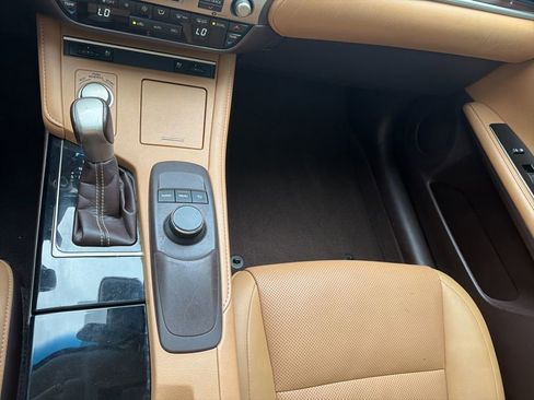 Used 2018 Lexus ES 350 image 23