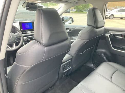Used 2025 Toyota RAV4 XLE Premium FWD image 15
