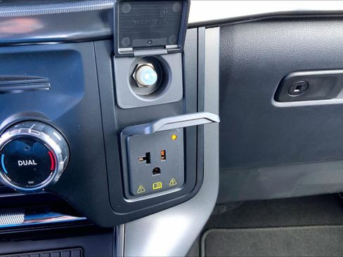 Certified 2024 Ford F150 Lariat w/ Equipment Group 502A High image 33