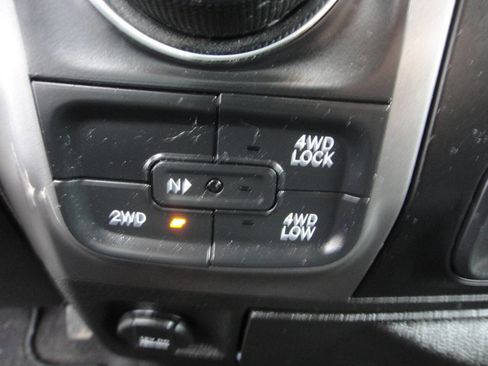 Used 2021 RAM 1500 Classic Warlock w/ Electronics Group AWD/4WD image 10