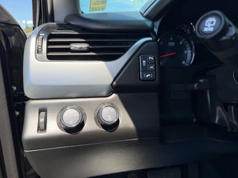 Used 2019 Chevrolet Tahoe LT AWD/4WD image 14