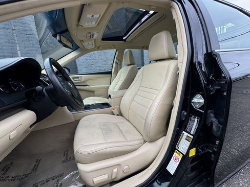 Used 2016 Toyota Camry XLE image 14