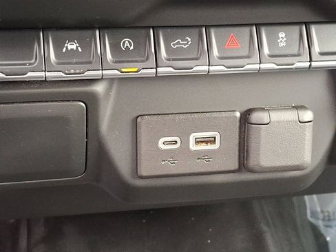 Used 2024 Chevrolet Silverado 1500 W/T image 23