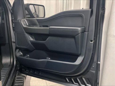 Used 2022 Ford F150 XLT w/ XLT Black Appearance Package image 12