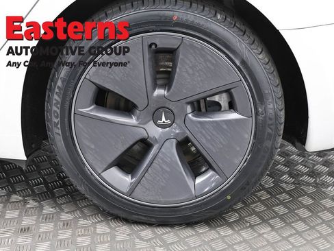 Used 2023 Tesla Model 3 Standard Range image 30