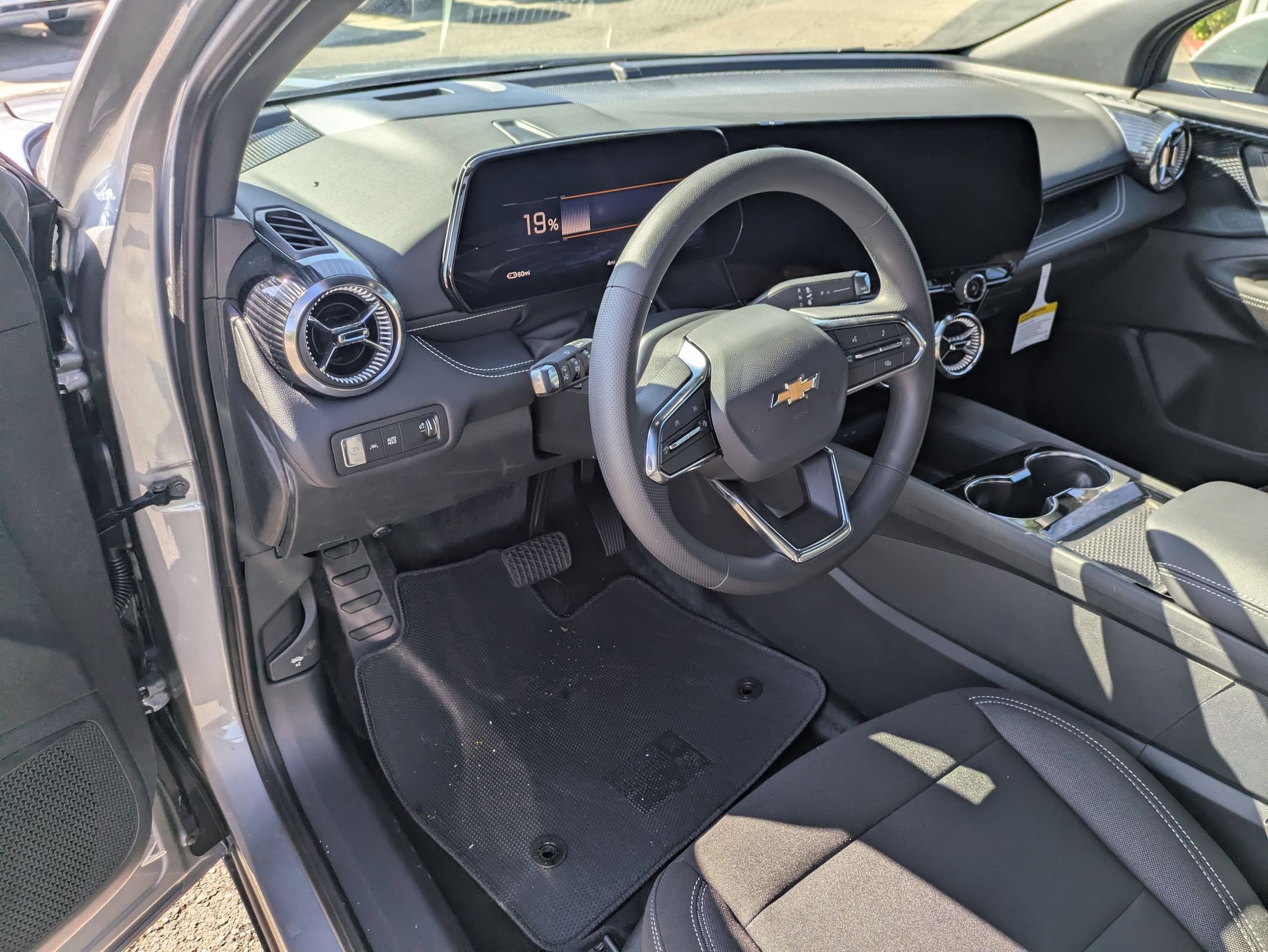 Used 2026 Chevrolet Blazer EV LT FWD image 10