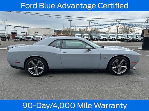 Used 2022 Dodge Challenger R/T Scat Pack w/ Dynamics Package RWD image 9
