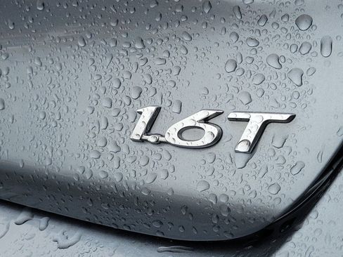 Used 2019 Hyundai Veloster Turbo Ultimate image 6