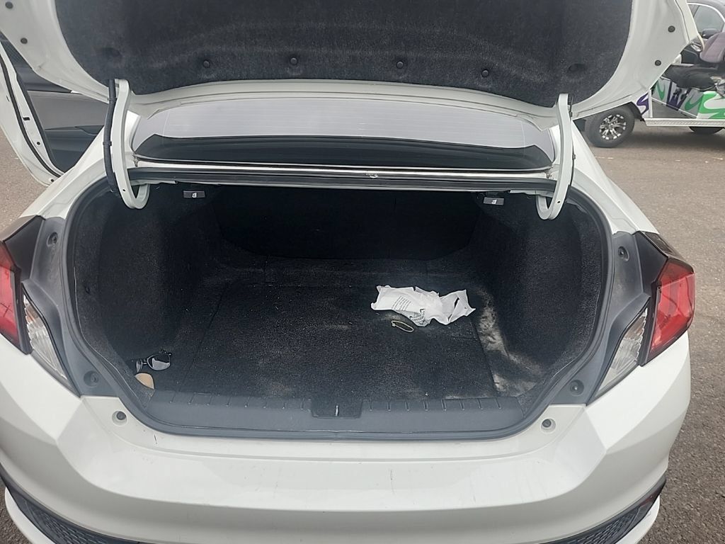 Used 2017 Honda Civic EX-T image 18