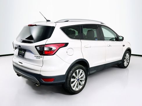 Used 2017 Ford Escape Titanium image 9