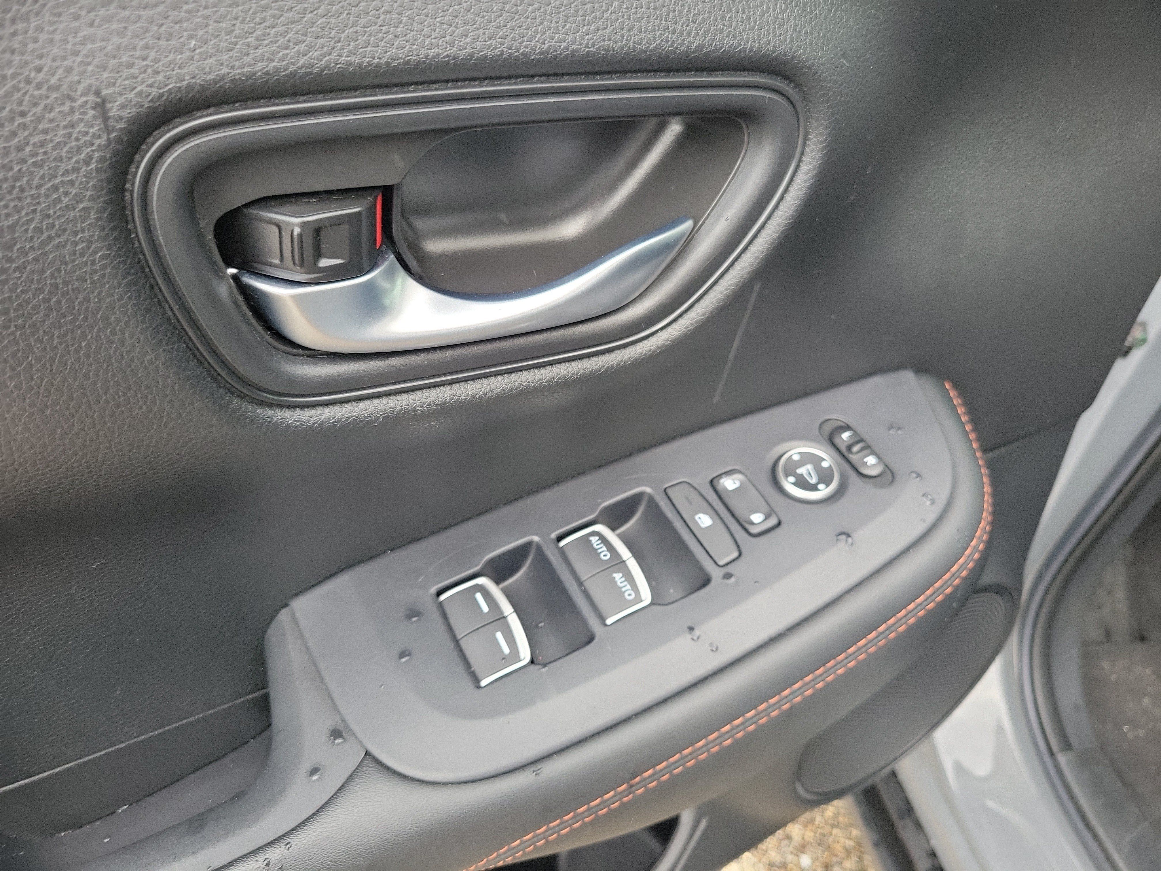 Used 2024 Honda HR-V Sport image 19
