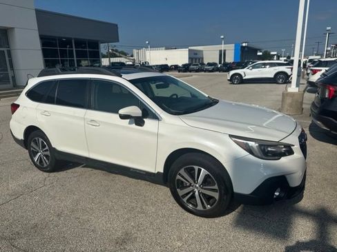 Used 2019 Subaru Outback 2.5i Limited AWD/4WD image 4