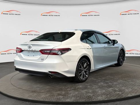 Used 2021 Toyota Camry XLE AWD/4WD image 10