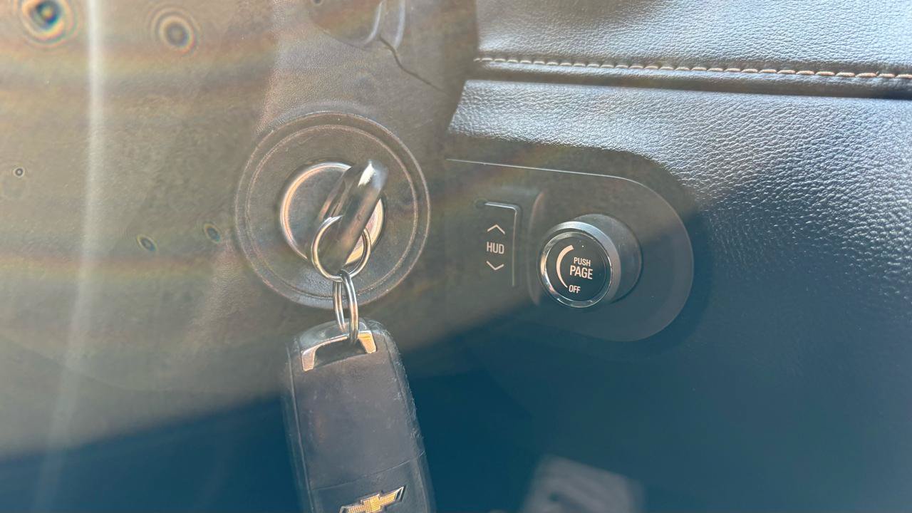Used 2015 Chevrolet Camaro SS RWD image 28