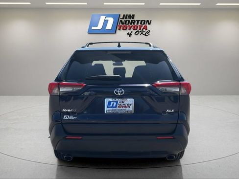 Used 2021 Toyota RAV4 XLE FWD image 6