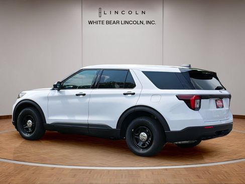 Used 2026 Ford Explorer 4WD Police Interceptor image 7