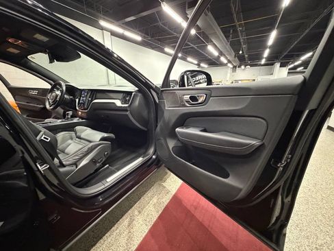 Used 2020 Volvo XC60 T5 R-Design w/ Protection Package Premier FWD image 35