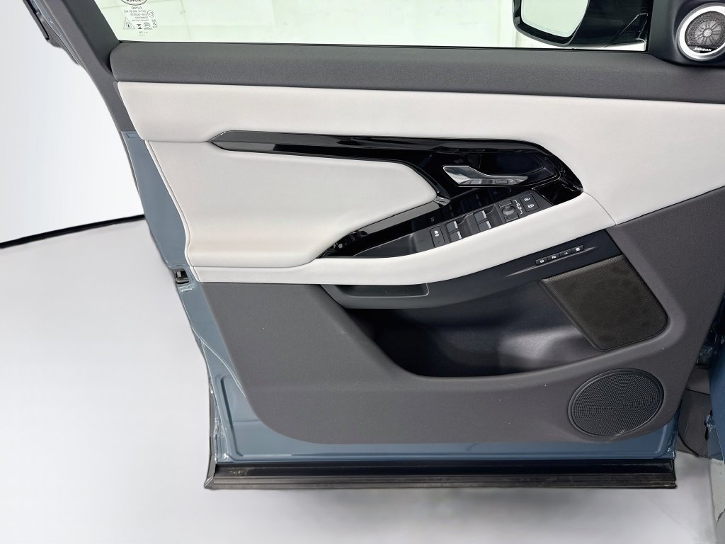 New 2026 Land Rover Range Rover Evoque S AWD/4WD image 23