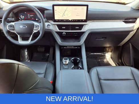 Used 2025 Ford Explorer Active w/ Active Comfort Package AWD/4WD image 20