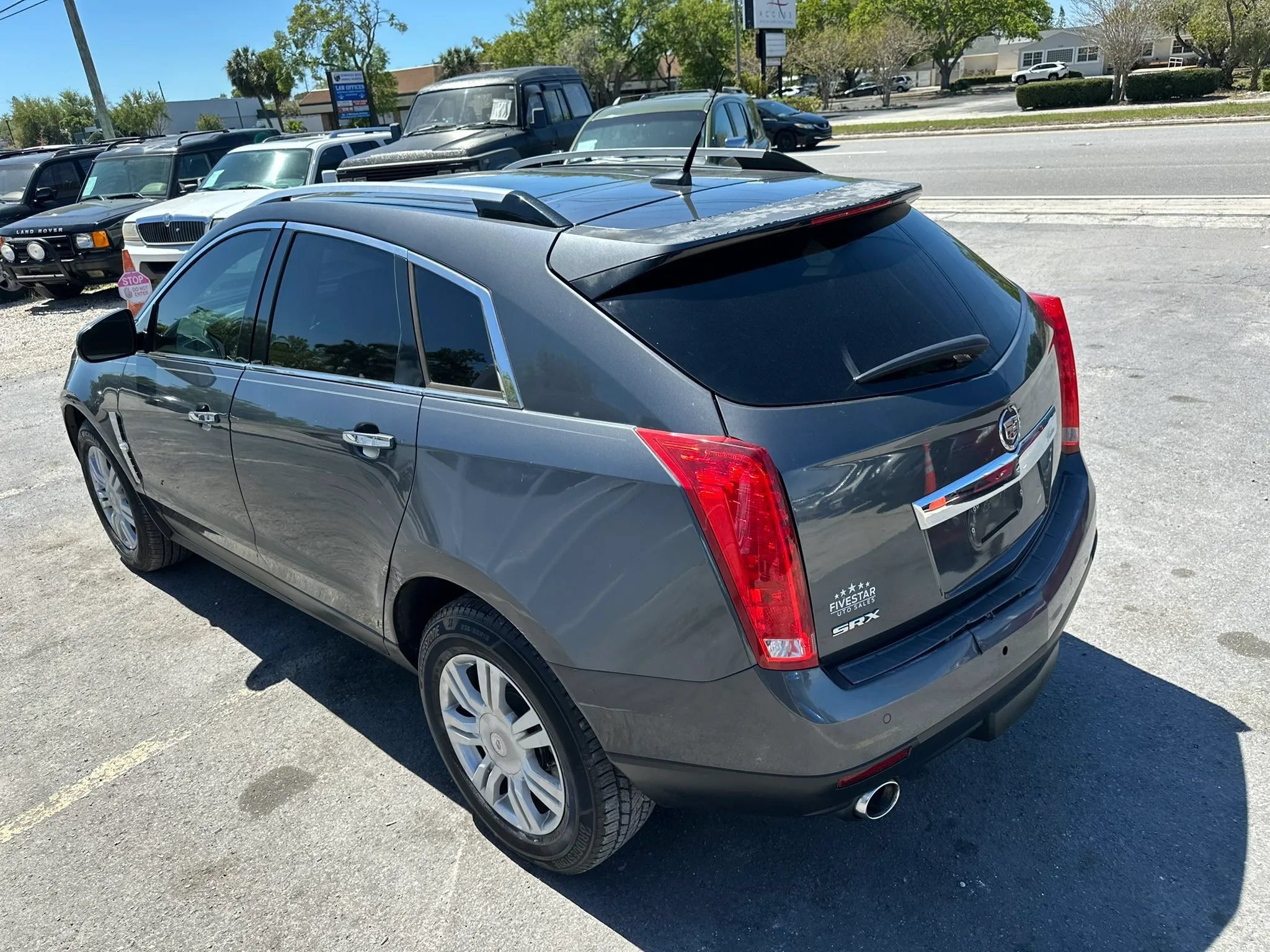 Used 2011 Cadillac SRX Luxury FWD image 4